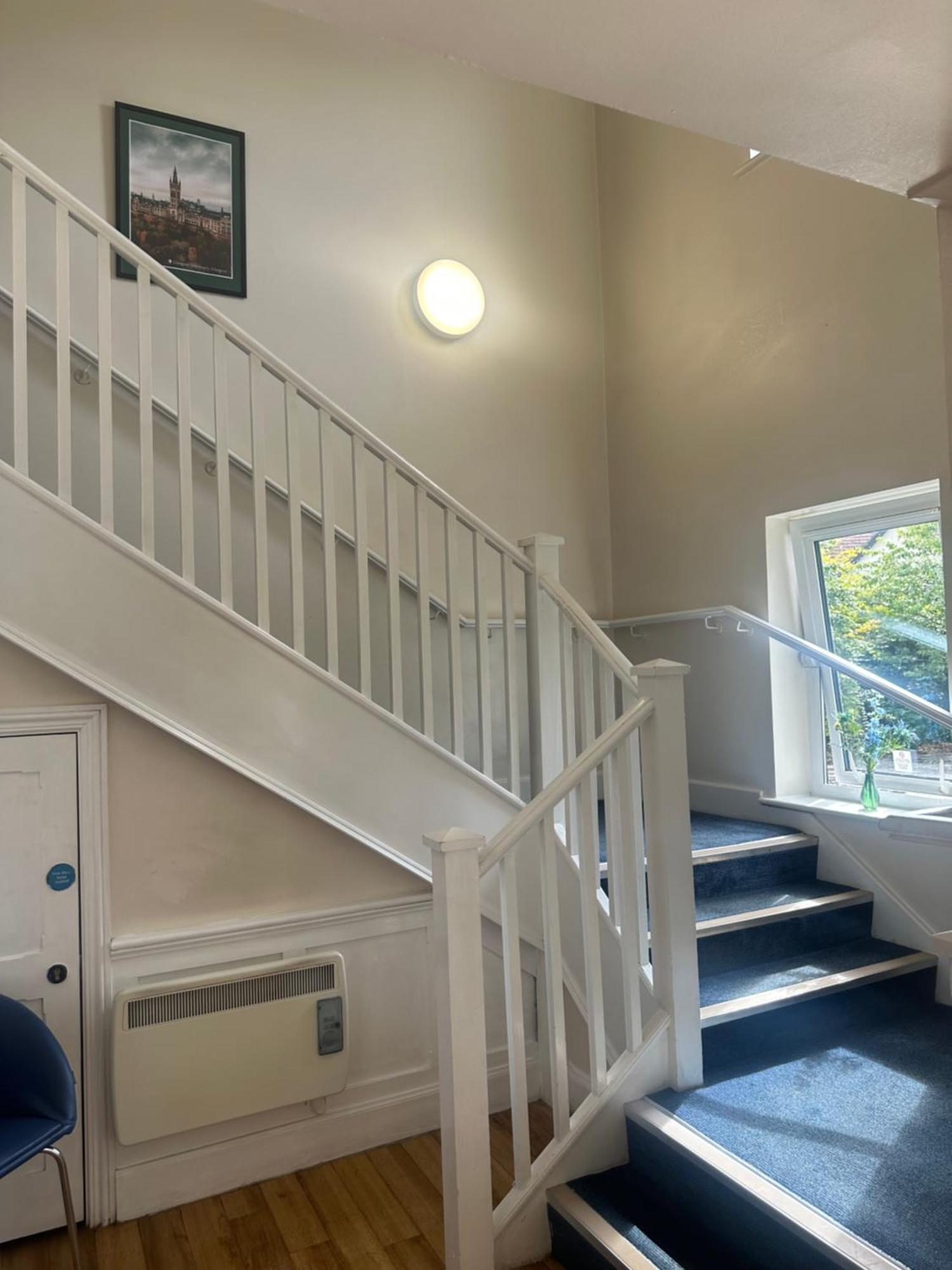 Go2 Glasgow Cumbernauld Hotel - Free Parking And Pet Friendly Exteriör bild