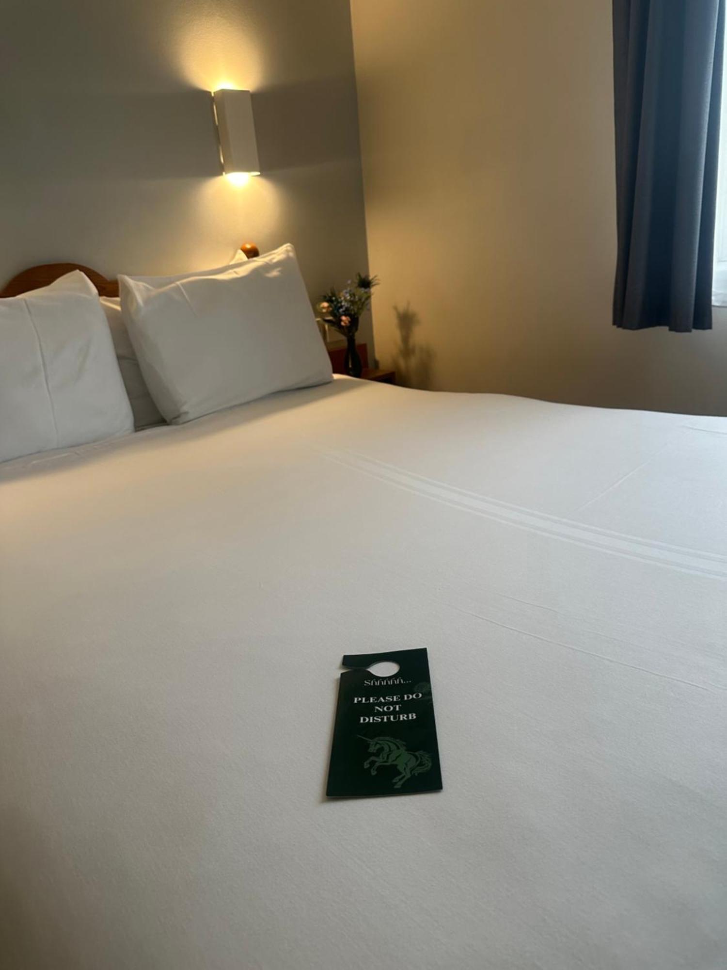 Go2 Glasgow Cumbernauld Hotel - Free Parking And Pet Friendly Exteriör bild