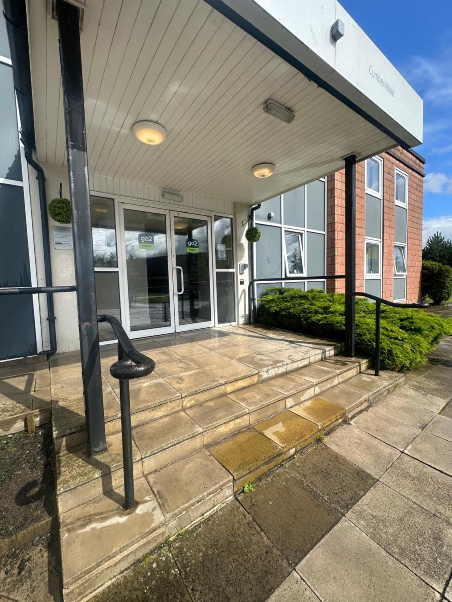 Go2 Glasgow Cumbernauld Hotel - Free Parking And Pet Friendly Exteriör bild