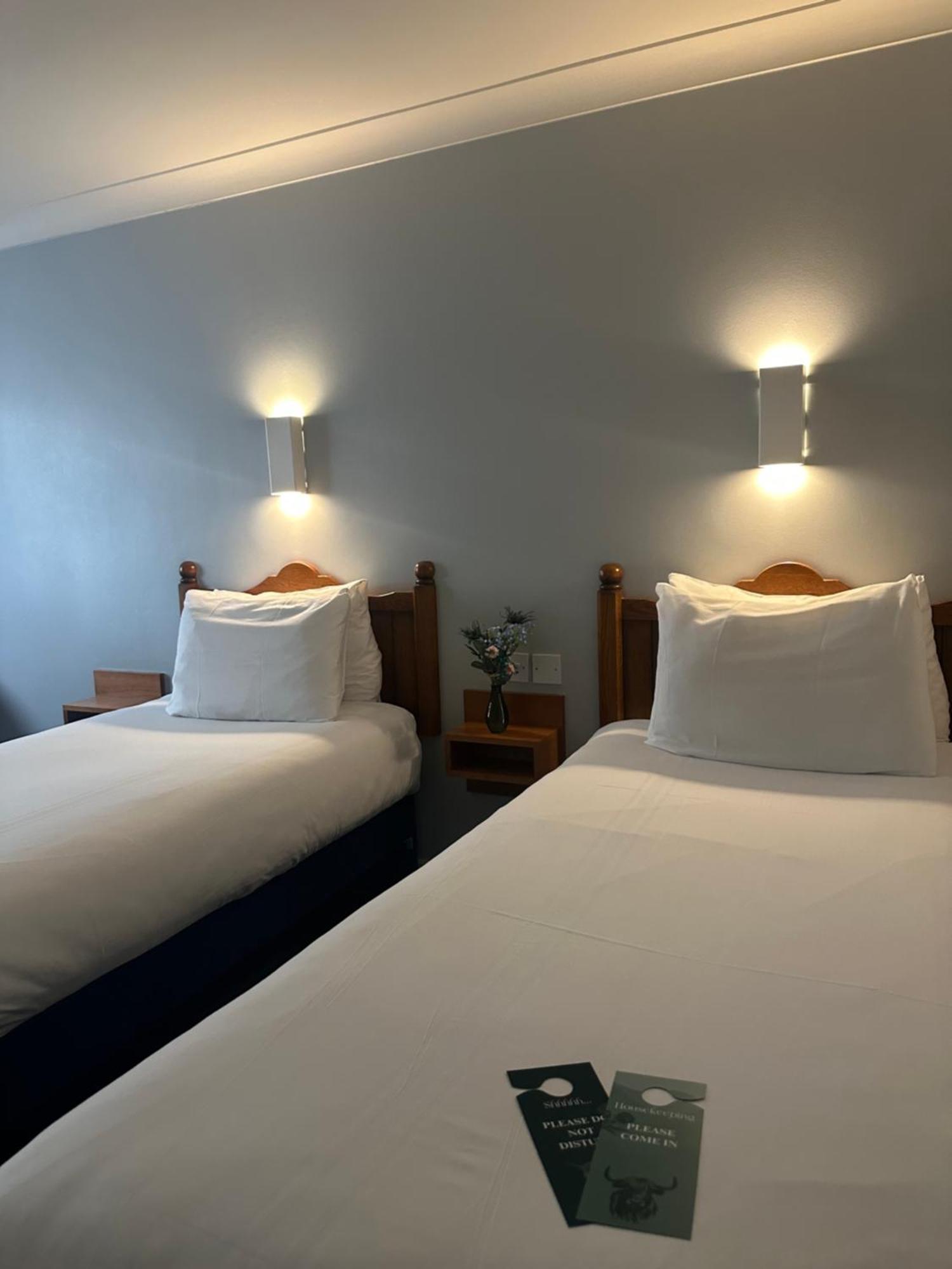 Go2 Glasgow Cumbernauld Hotel - Free Parking And Pet Friendly Exteriör bild